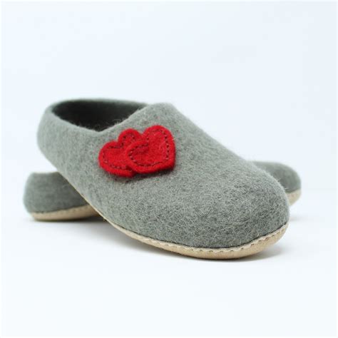 Magic Felt Slippers: Your Gateway to a World of Unparalleled Foot Comfort